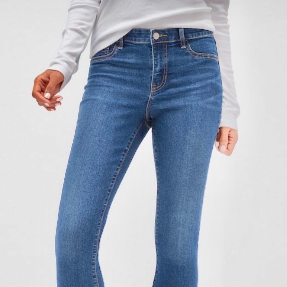 Colin’s Jeans medium wash embroidered jeans